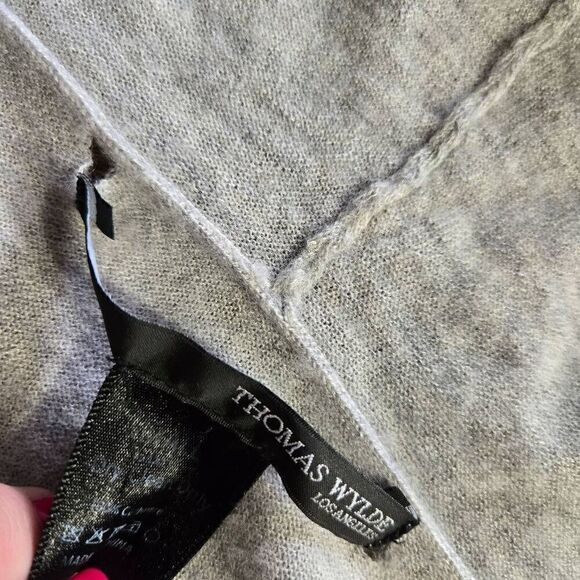 Thomas Wylde Cashmere Sweater Womens SZ  S Rhinstones - Picture 7 of 8